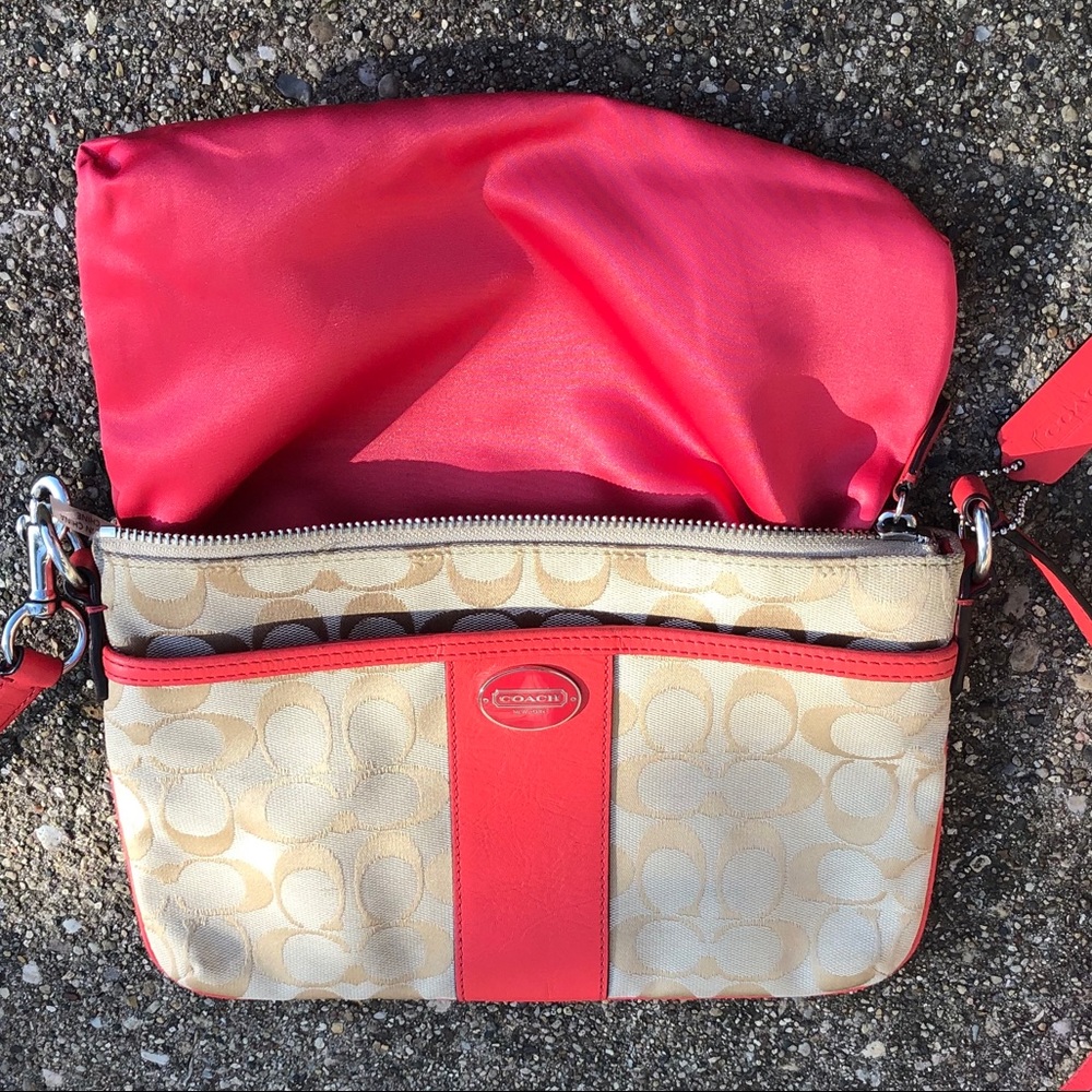 Coach Authentic Crossbody Pink And Tan Gem